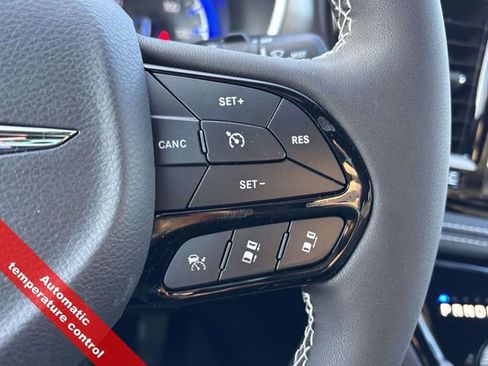 New 2026 Chrysler Pacifica Select w/ S Appearance Package image 24