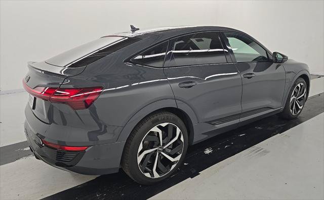 Used 2024 Audi Q8 e-tron Premium Plus AWD/4WD image 5