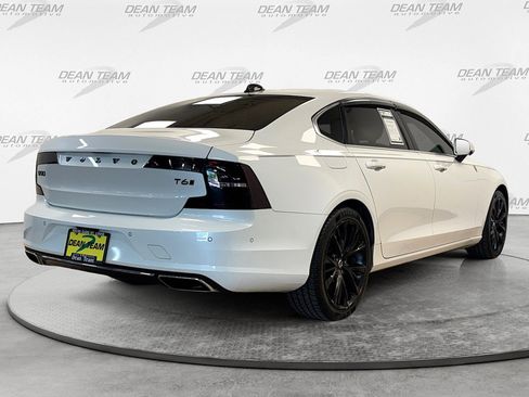 Used 2018 Volvo S90 T6 Momentum w/ Convenience Package AWD/4WD image 4