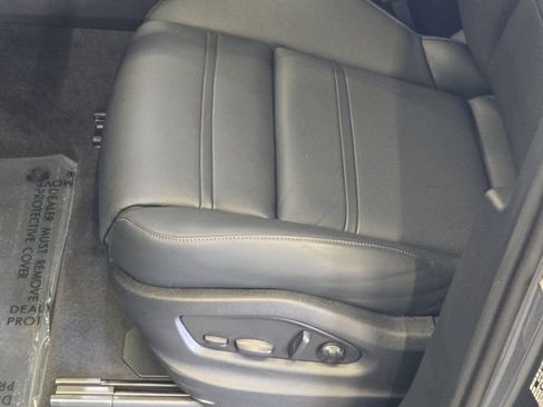 Used 2026 Porsche Cayenne Coupe AWD/4WD image 32