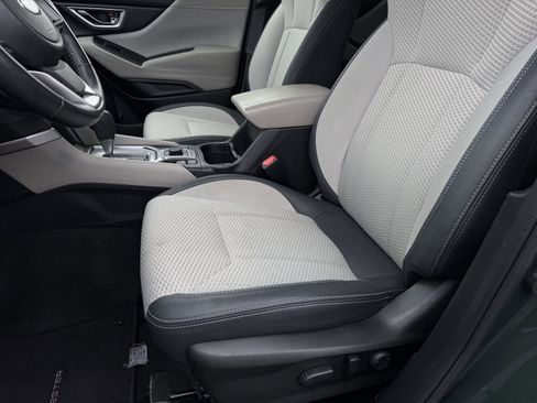 Used 2022 Subaru Forester Premium image 11