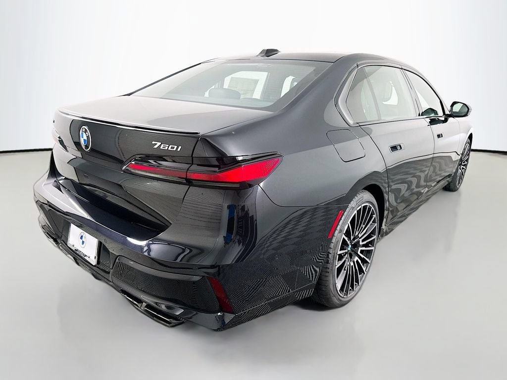 Used 2026 BMW 760i xDrive w/ Executive Package AWD/4WD image 5