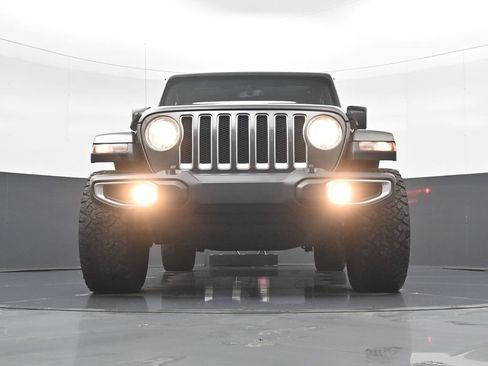 Used 2018 Jeep Wrangler Unlimited Sahara image 20
