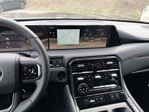 New 2025 Nissan Armada PRO-4X image 18