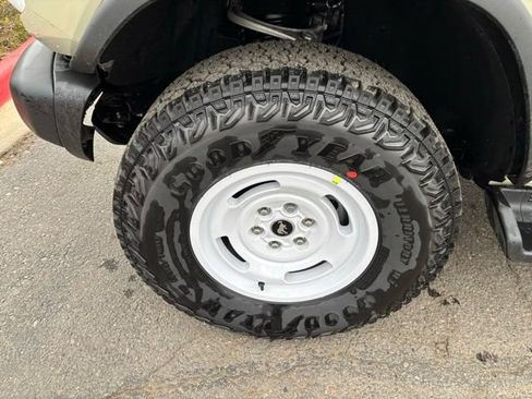 New 2026 Ford Bronco Heritage Edition AWD/4WD image 9