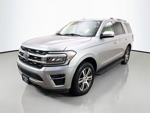 Used 2023 Ford Expedition Limited AWD/4WD image 3