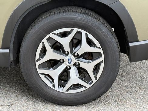 Used 2023 Subaru Forester Premium AWD/4WD image 7