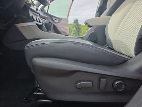 Used 2022 Subaru Forester Premium image 29