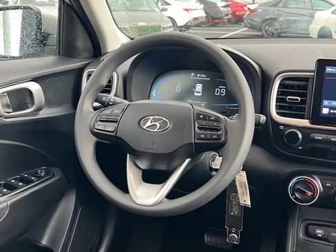 Certified 2026 Hyundai Venue SE FWD image 16