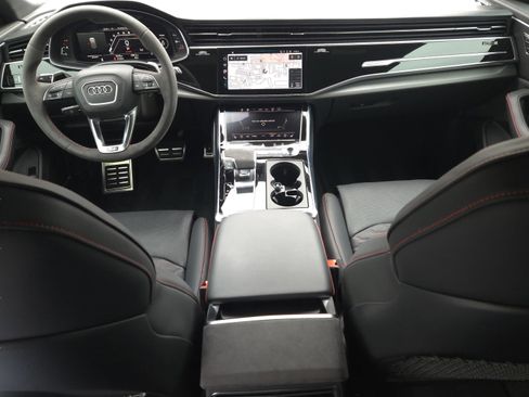 Used 2024 Audi RS Q8 image 23