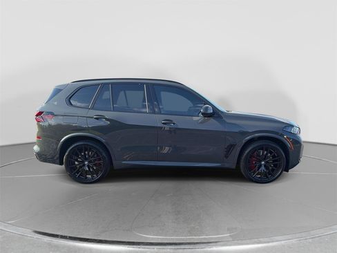 Used 2026 BMW X5 xDrive40i w/ M Sport Package AWD/4WD image 6