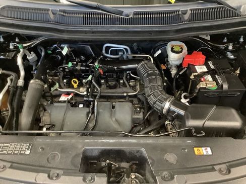 Used 2018 Ford Explorer Limited w/ Equipment Group 301A AWD/4WD image 23