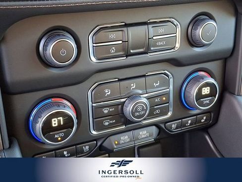 Used 2024 Chevrolet Suburban High Country image 20