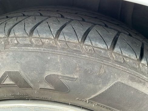 Used 2020 Nissan Versa S w/ Trunk Package image 9