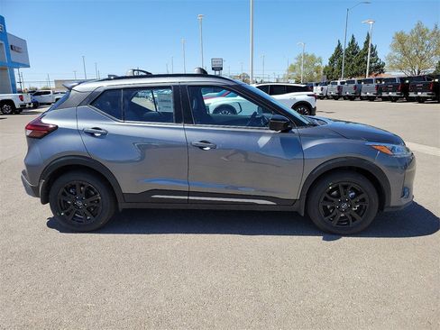 New 2024 Nissan Kicks SR w/ SR Premium Package image 12