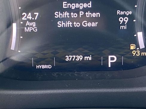 Used 2022 Jeep Wrangler Unlimited Sahara image 3