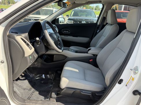 Used 2020 Honda HR-V EX image 16