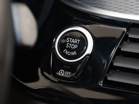 Used 2023 BMW M550i xDrive image 38