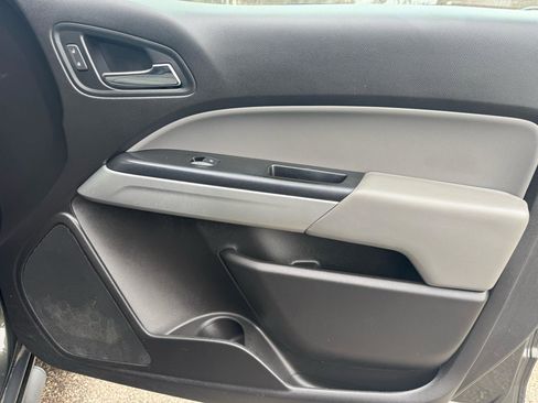 Used 2018 Chevrolet Colorado LT w/ LT Convenience Package image 22