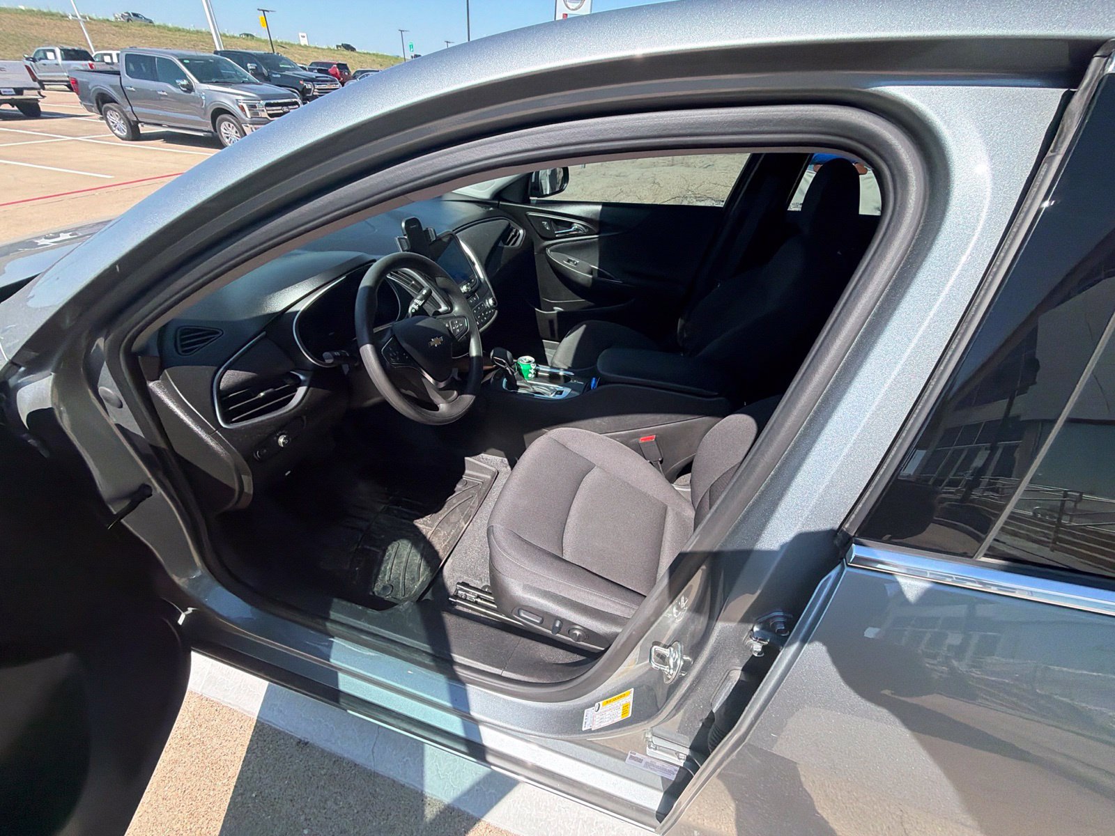 Used 2024 Chevrolet Malibu LT FWD image 8