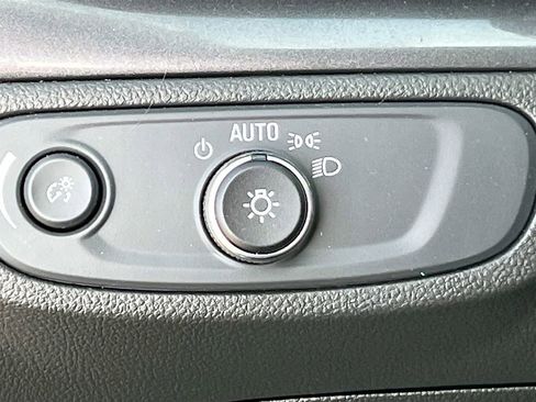 Used 2022 Buick Encore Preferred w/ Safety Package AWD/4WD image 10