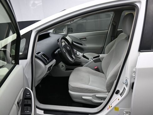 Used 2012 Toyota Prius Three w/ Solar Roof Pkg image 9