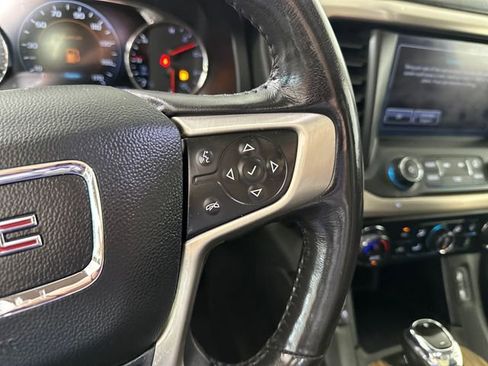 Used 2019 GMC Acadia Denali AWD/4WD image 16