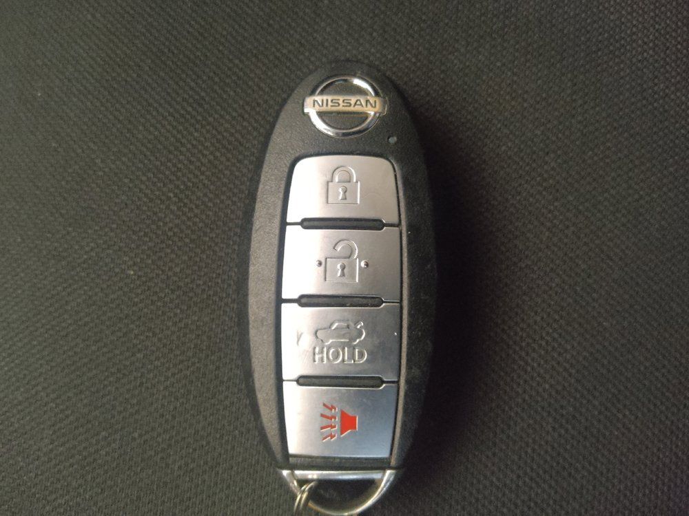 Used 2020 Nissan Versa SV FWD image 32