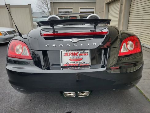 Used 2006 Chrysler Crossfire Limited image 25