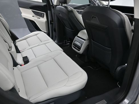 New 2026 Lincoln Nautilus Premier w/ Equipment Group 102A image 38