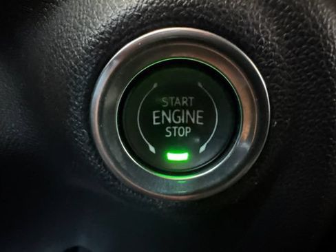 Used 2021 Chevrolet Silverado 1500 LT RWD image 35