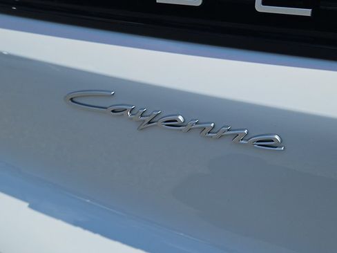 Certified 2024 Porsche Cayenne AWD/4WD image 15