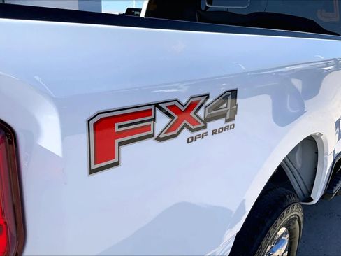 Used 2023 Ford F250 Lariat w/ Chrome Package image 10