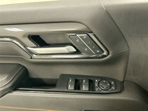 Used 2024 GMC Sierra 2500 AT4 w/ AT4 Premium Plus Package image 11