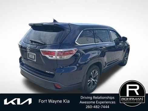 Used 2016 Toyota Highlander XLE AWD/4WD image 5