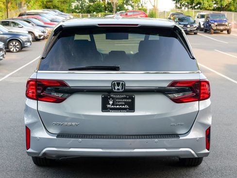 Used 2025 Honda Odyssey Elite image 6