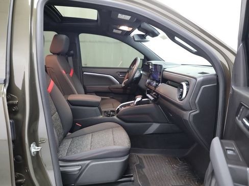 Used 2024 Chevrolet Colorado Z71 w/ Z71 Convenience Package 2 AWD/4WD image 9