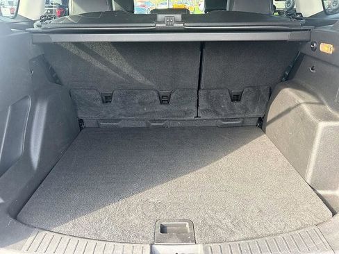 Used 2018 Ford Escape SE w/ SE Sport Appearance Package AWD/4WD image 30