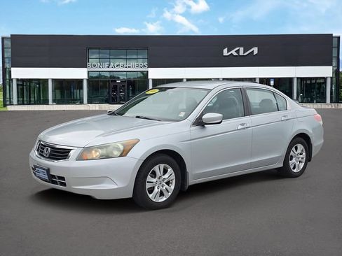 Used 2009 Honda Accord LX-P image 2