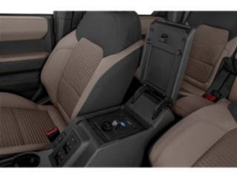 Used 2021 Ford Bronco Outer Banks w/ Sasquatch Package AWD/4WD image 9