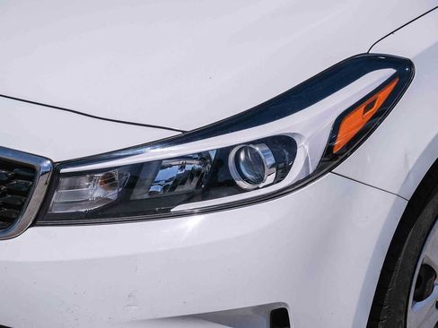 Used 2017 Kia Forte LX FWD image 12