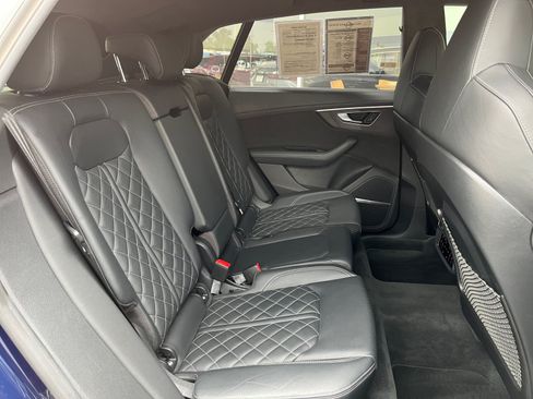 Used 2020 Audi SQ8 Prestige AWD/4WD image 18