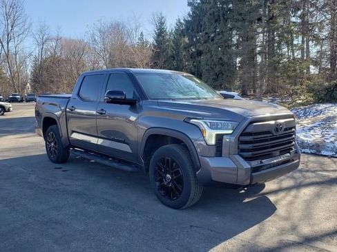 Used 2024 Toyota Tundra Limited image 1