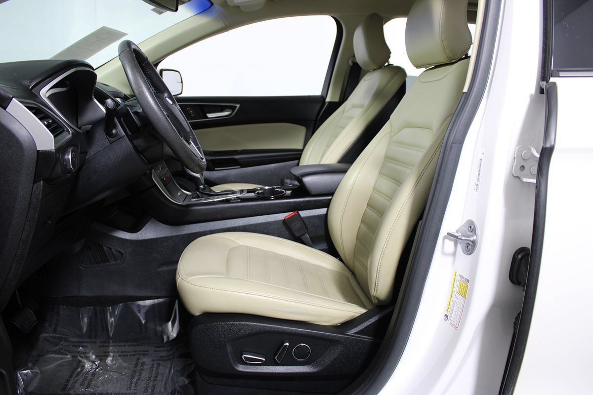Used 2016 Ford Edge SEL w/ Equipment Group 201A FWD image 12