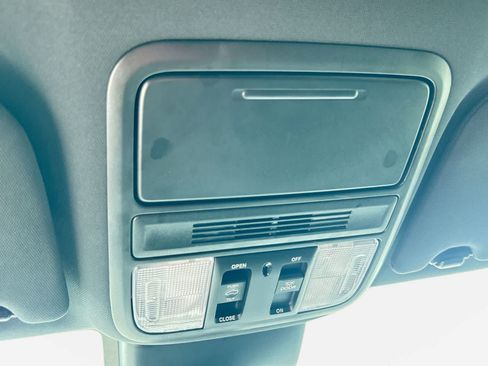 Used 2024 Honda Odyssey Sport image 17