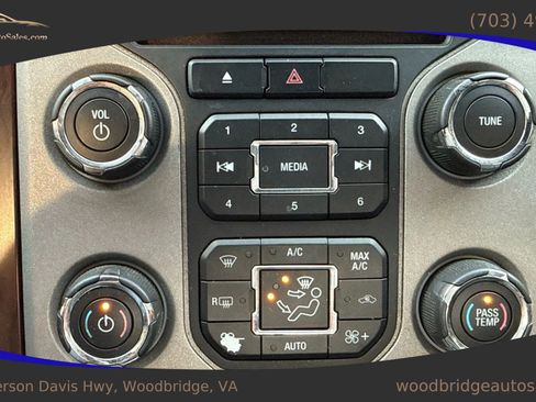 Used 2015 Ford F250 Lariat w/ Lariat Ultimate Package image 28