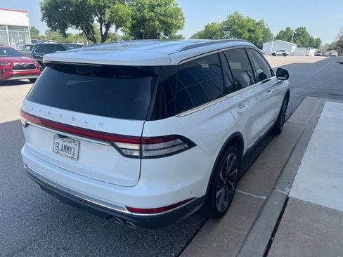 Used 2020 Lincoln Aviator Reserve w/ Equipment Group 202A AWD/4WD image 4