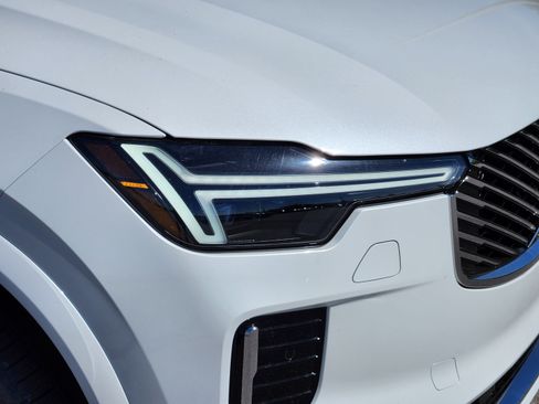 New 2025 Volvo XC90 T8 Plus w/ Protection Package image 9