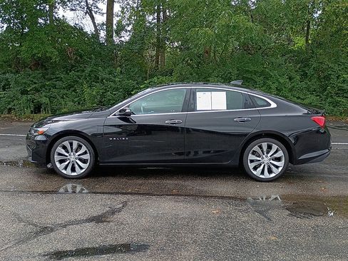 Used 2018 Chevrolet Malibu Premier w/ Premier Sun and Wheel Package FWD image 6