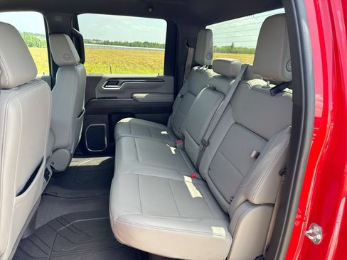 Used 2024 Chevrolet Silverado 2500 LTZ AWD/4WD image 21